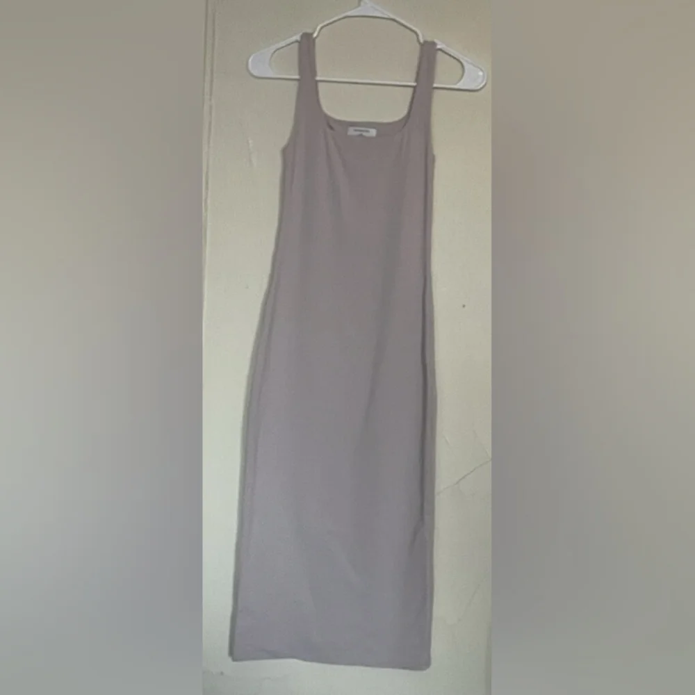 ARITZIA BABATON SCULPTING MIDI DRESS PINK BODYCON SLIP XS Contour Square Neck